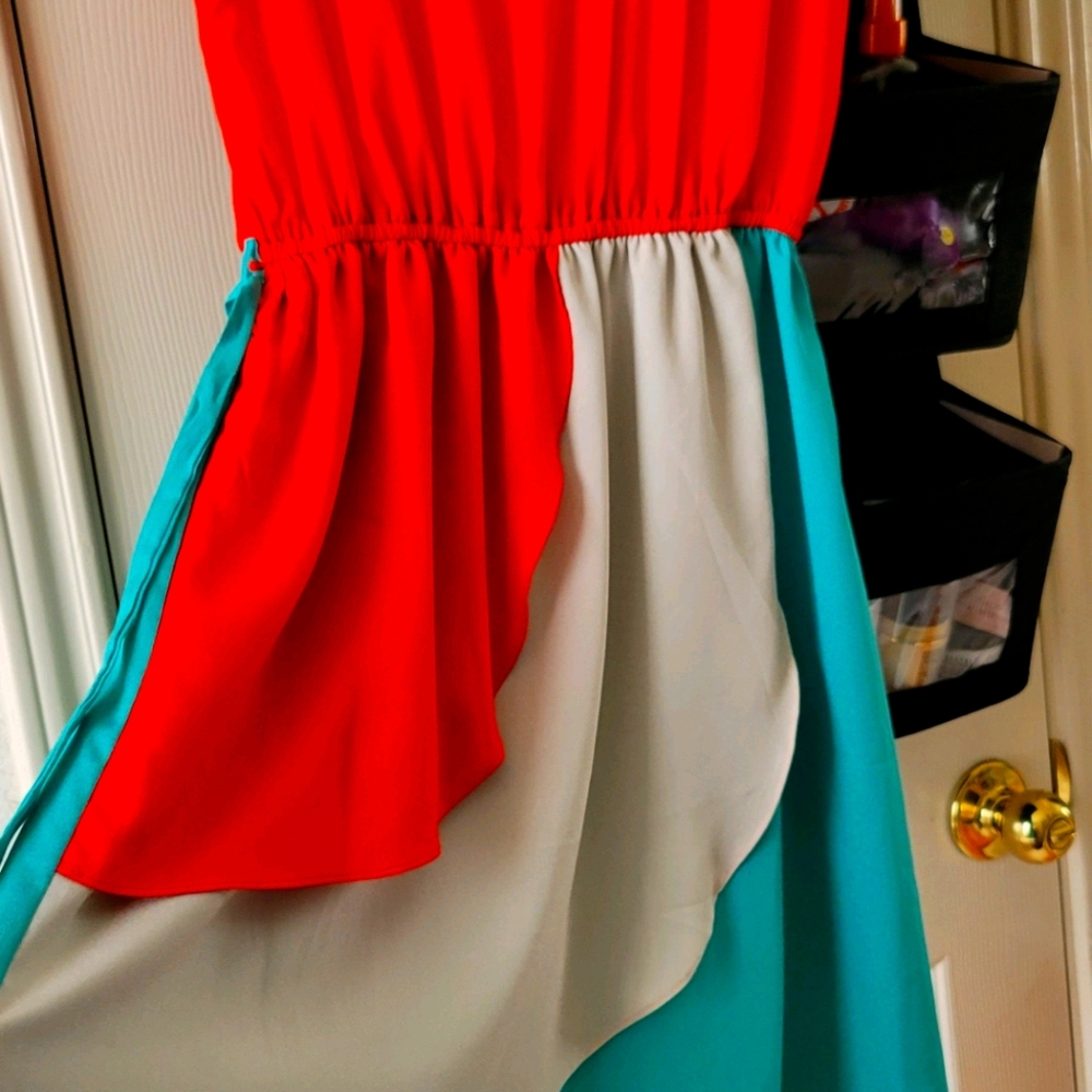 Dress - Picture 3 of 6